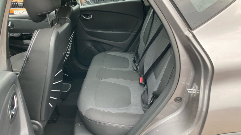 Renault Captur 1.5 dCi 110 Dynamique Nav 5dr Diesel Hatchback